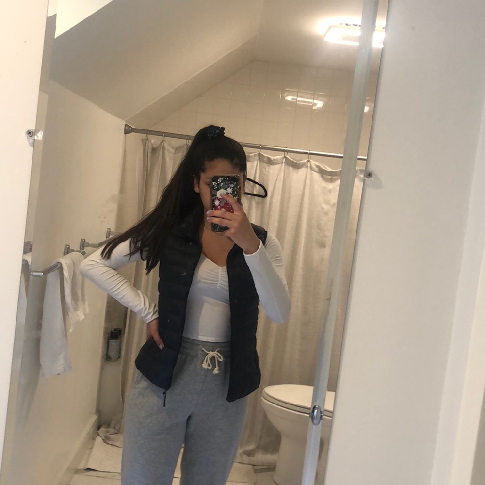 Uniqlo black vest
